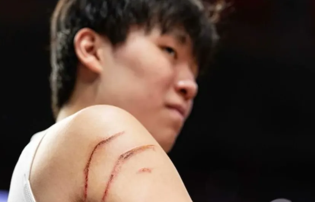 开云平台-场均接近两双！杨瀚森还有机会，能打NBA全明星