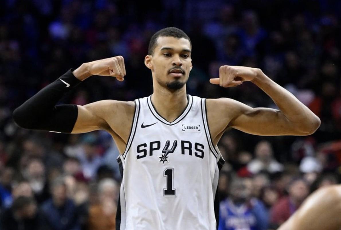 开云平台-文班:当齐心协力打出团队篮球时,我们就是世界最强的球队